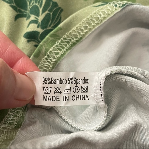 Kalawaia Keiki Aloha Shirt Lei - Picture 4 of 4